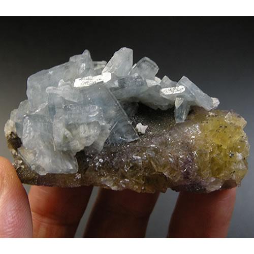 ブルーバライトクラスターonイエロー&パープルフローライト ハイヤー