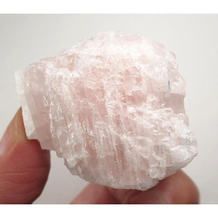 ヒマラヤ産 ピンクベリロナイト原石 58g 大変稀少 濃いめピンクの大 