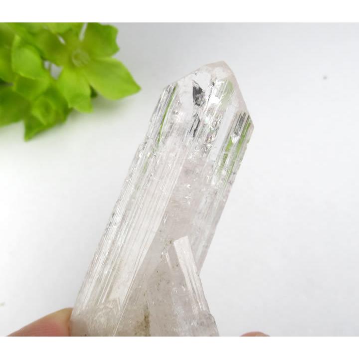 ピンクダンビュライト結晶 高品質 透明 原石 虹あり danbu204
