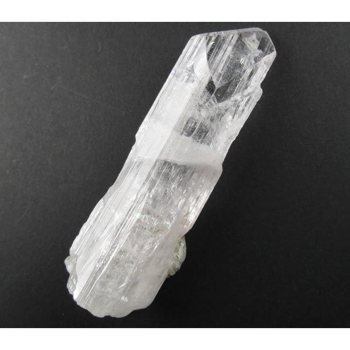 ピンクダンビュライト結晶 虹あり 高品質 パワーストーン 天然石