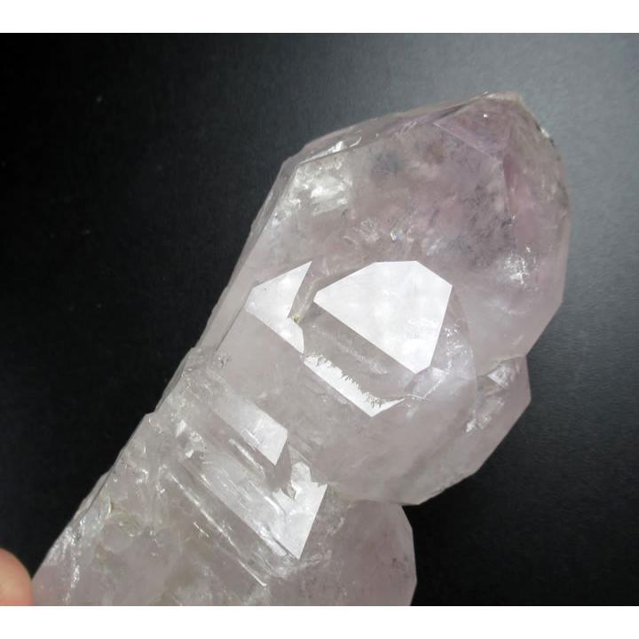 ガネーシュヒマール水晶 アメジスト カシードラル 550g 虹あり 大変