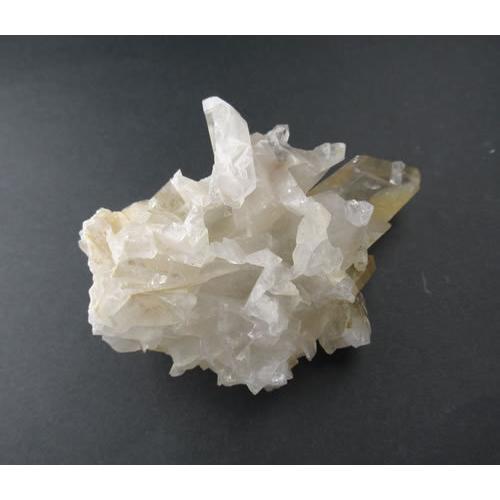 アーカンソー産ゴールデンヒーラークォーツクラスター 90g '優れた