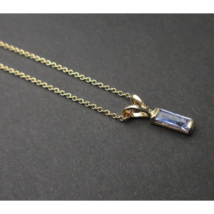 0.4ctジェレメジェバイト14K ペンダント 予言や千里眼の