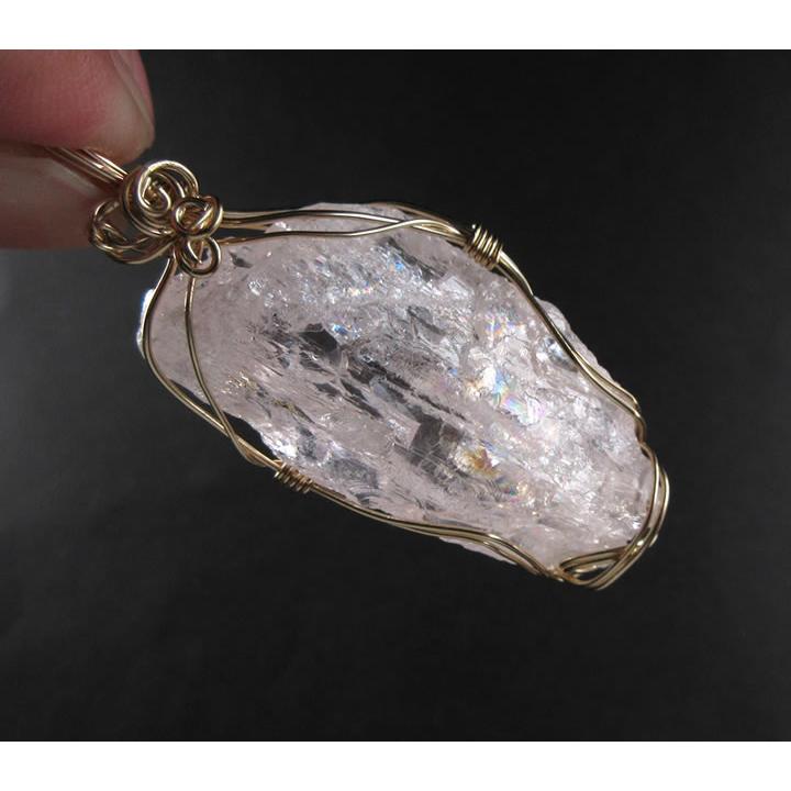 宝石質モルガナイト原石 14KGF ペンダント 美しい虹あり 神の慈愛に