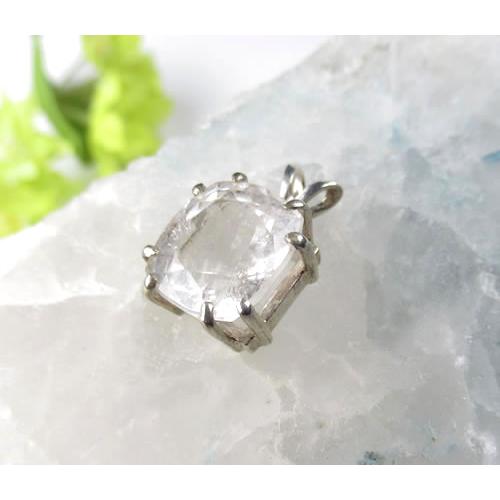 ミャンマー モゴク産 フェナカイト 5.18ct ペンダント シルバー925 パワーストーン ジュエリー p1ph155の画像
