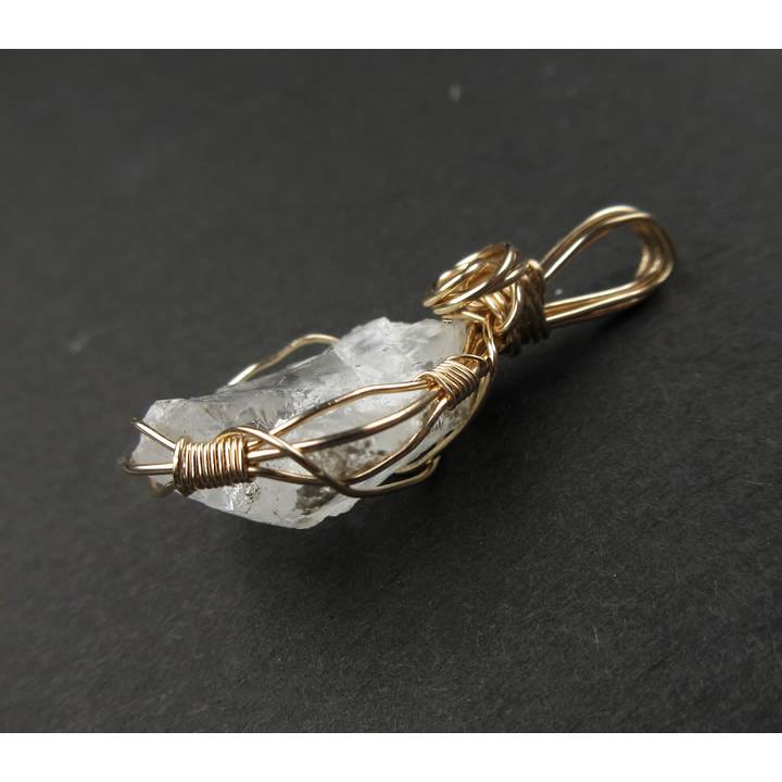 ヘブンアンドアース社　アゾゼオ   フェナカイト　ペンダント アゾゼオ フェナカイト 原石 ブラジル産 6.9ct 14kgfペンダント H&E社