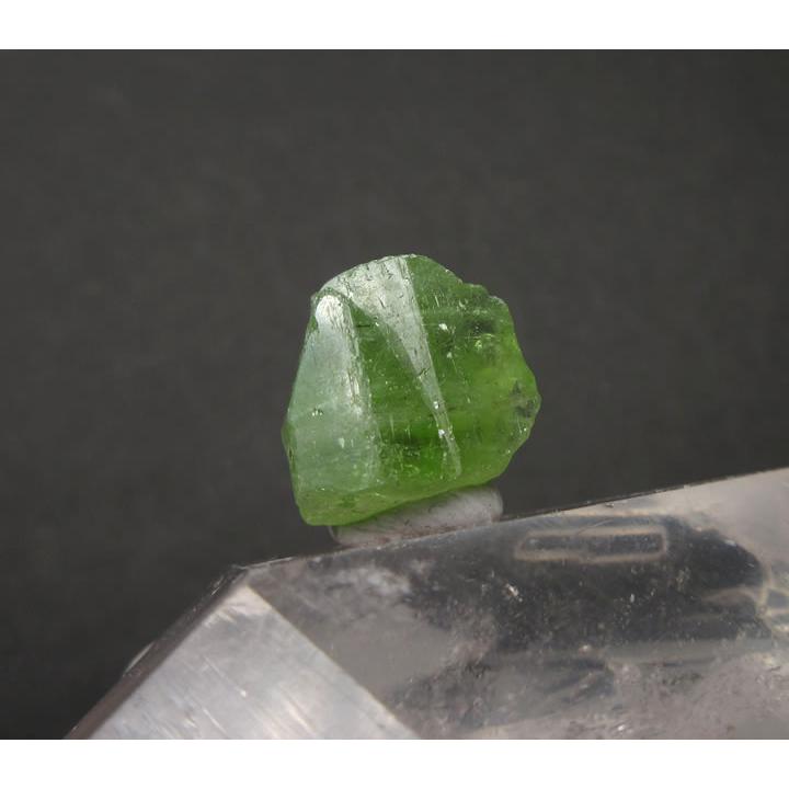 ペリドット 原石 パキスタン産 1.9g 天然石 財運 天然獅子 人生の 