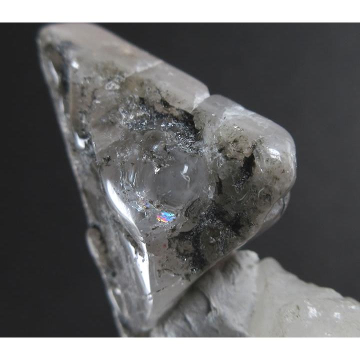 アゾゼオ　フェナカイト　H&E社 虹入り　うっすらピーチ　超希少カラー アゾゼオ フェナカイト H&E社 虹入り うっすらピーチ 超希少