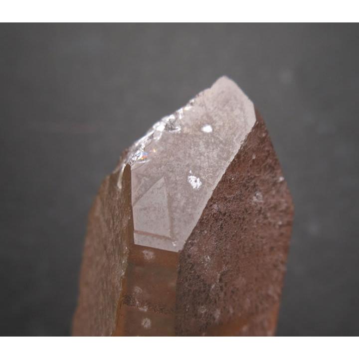 タンジェローズクォーツ 49.2g 虹あり 愛と生命力の女神の石