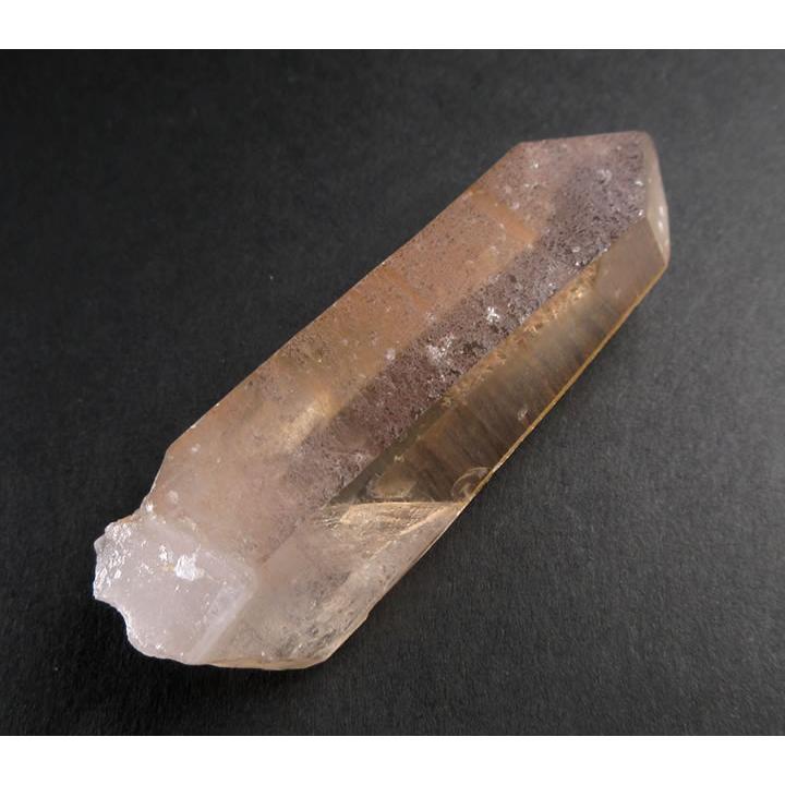 タンジェローズクォーツ 49.2g 虹あり 愛と生命力の女神の石