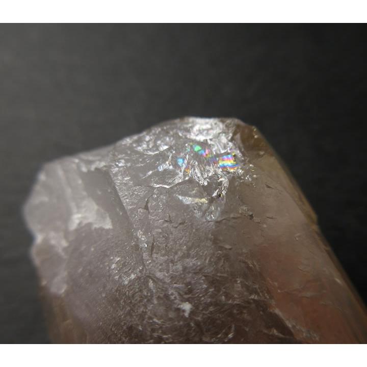 タンジェローズクォーツ 49.2g 虹あり 愛と生命力の女神の石