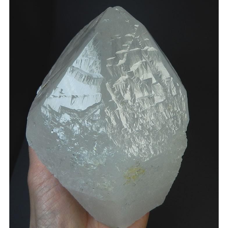トライゴーニッククォーツ水晶1.89kg虹あり☆逆三角の連なりが描く