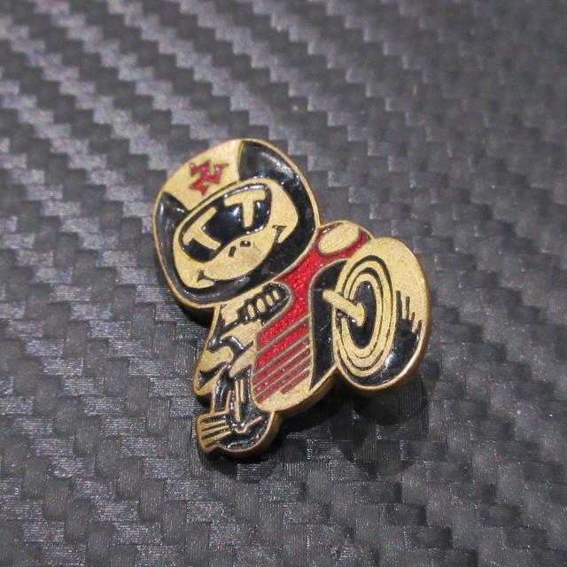 マン島ツーリスト・トロフィーレース キャラクター エナメルピンバッジ