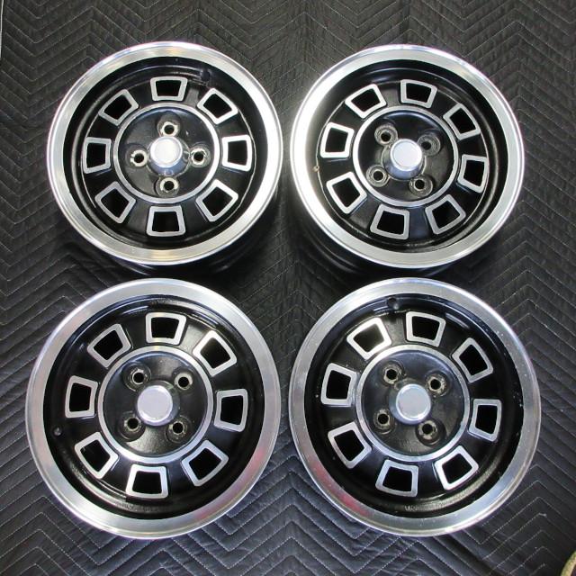 DUNLOP アルミホイール 4本セット ホイールボルト＆ワッシャー付 