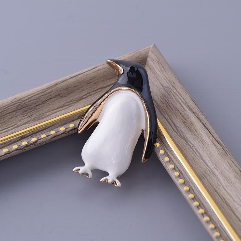 ブローチ ペンギン 動物 ジャケット スーツ アクセサリー レディース
