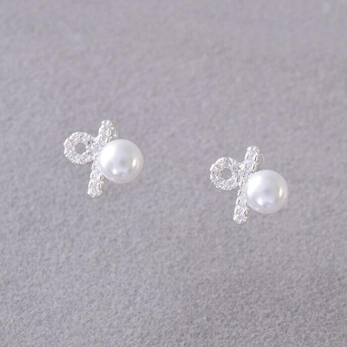 ラインストーン パール ピアス 小さい シンプルデザイン |  | 02