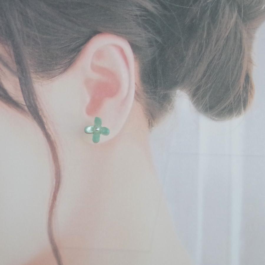 イヤリング ノンホールピアス 痛くない スワロフスキークリスタル 可愛い 花 267 Accessory Rebecca 通販 Yahoo ショッピング