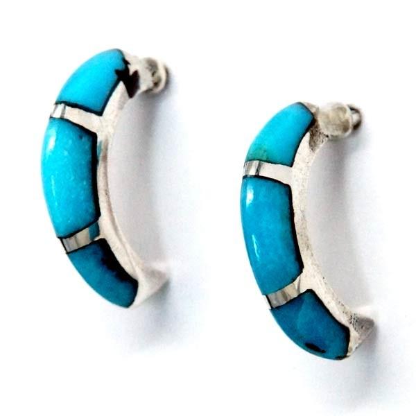 定番の冬ギフト メンズアクセサリー インディアンジュエリー スタッドピアス 天然石 ターコイズ インレイ 三日月型 ハーフループ シルバー925 Www Threeriversofs Com
