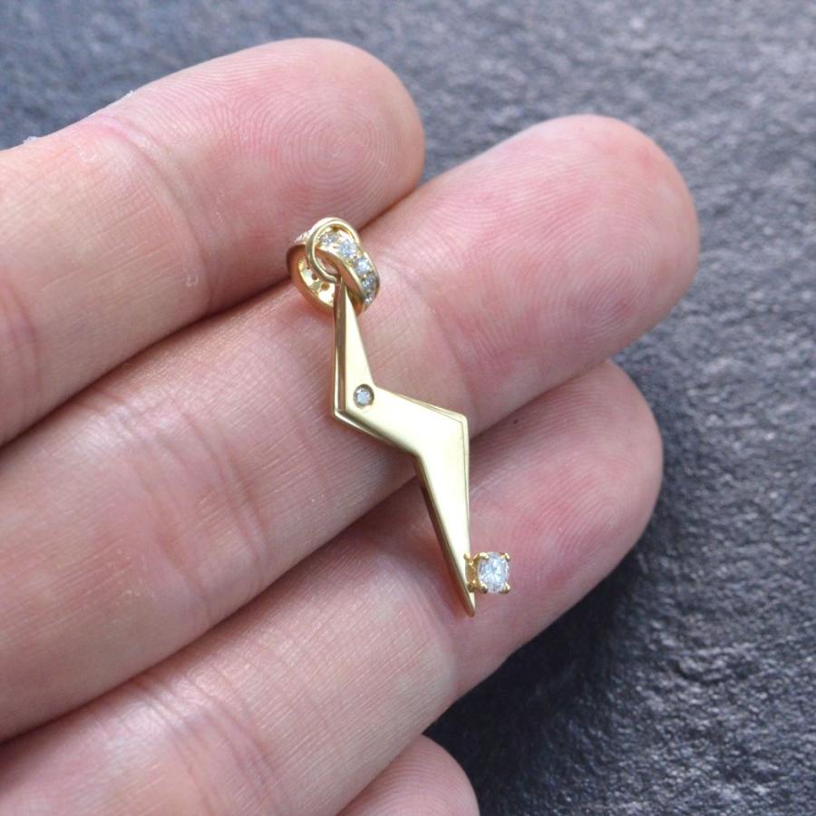 ペンダントトップ 18金 k18 18k ゴールド ダイヤモンド 稲妻 ユニセックス 男女兼用 男性 ネックレストップ ペンダントヘッド 爆買の画像