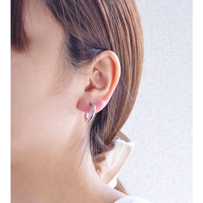 フープイヤリング K14 ホワイトゴールド パイプスプリント 3×20mm 送料無料 刻印入り 日本製 【即納】 爆買の画像