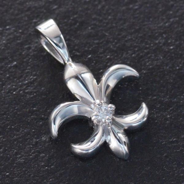 破格 k18 百合の紋章(大) ペンダントトップ 5g前後 楽天市場】【最短