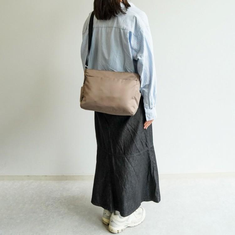 Ace ACE エース アリッサム ショルダーバッグ ファスナーポケット