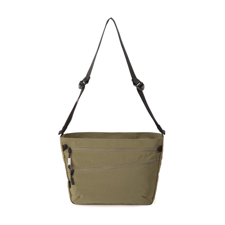 ace. 公式 エース ショルダーバッグ ファルテライト A4サイズ