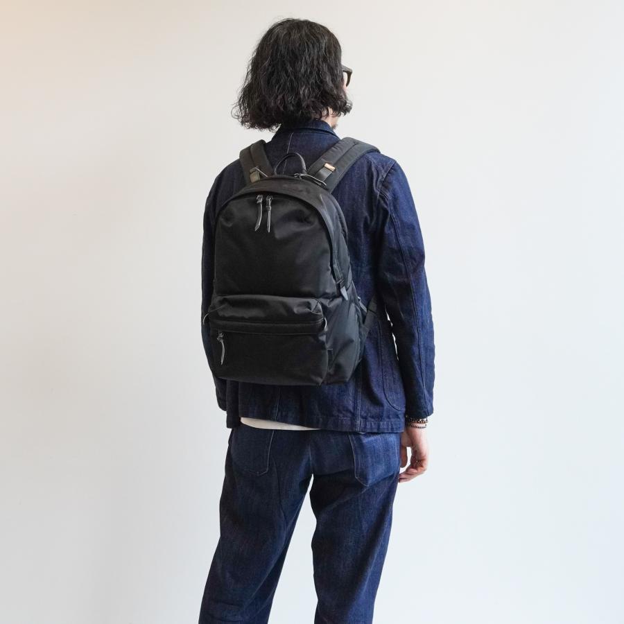 UNTRACK リュックサック カジュアル 通勤 バックパック デイパック