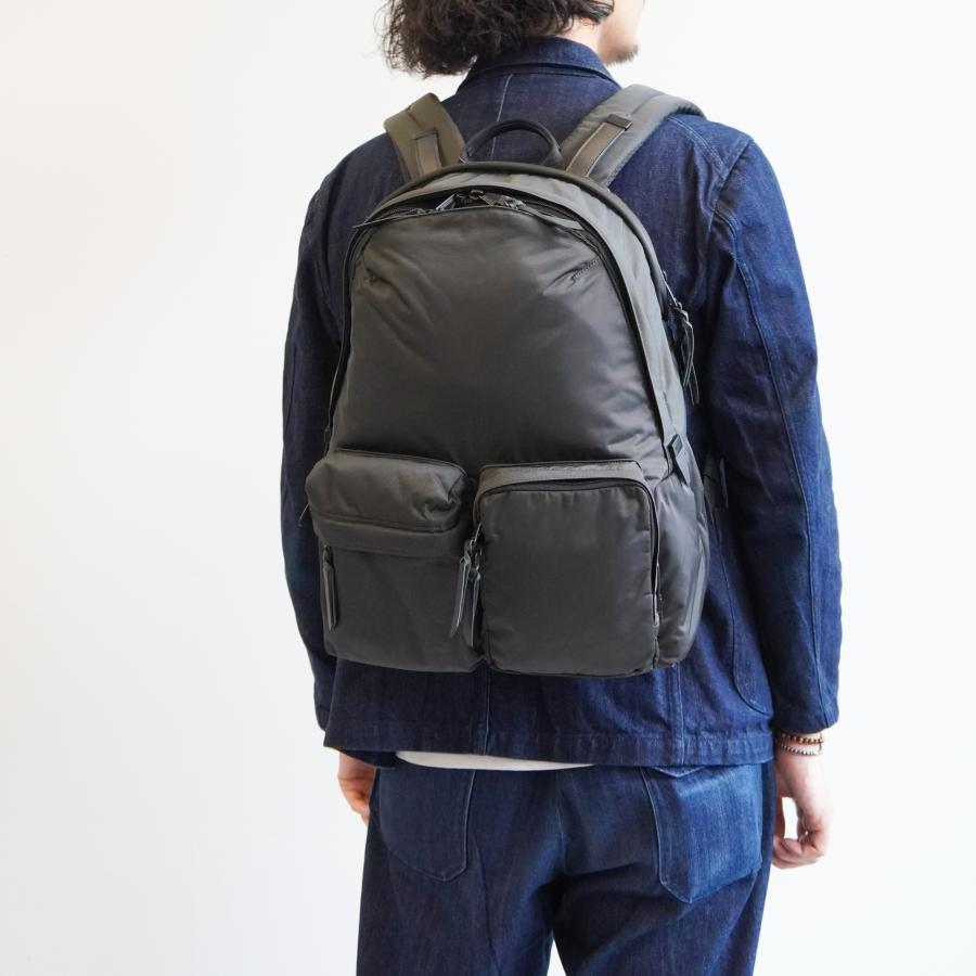 UNTRACK リュックサック カジュアル 通勤 バックパック デイパック