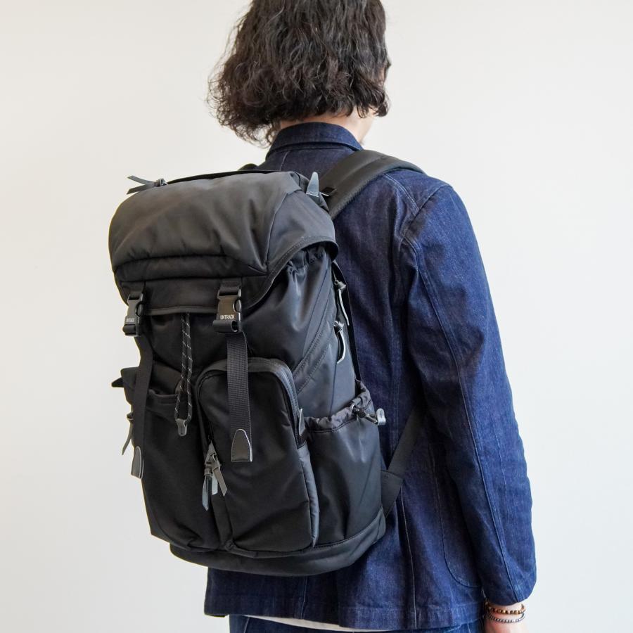 UNTRACK リュックサック カジュアル 通勤 バックパック デイパック