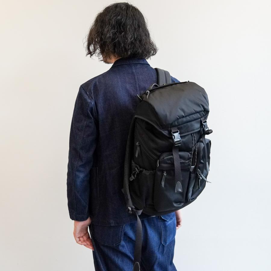 UNTRACK リュックサック カジュアル 通勤 バックパック デイパック