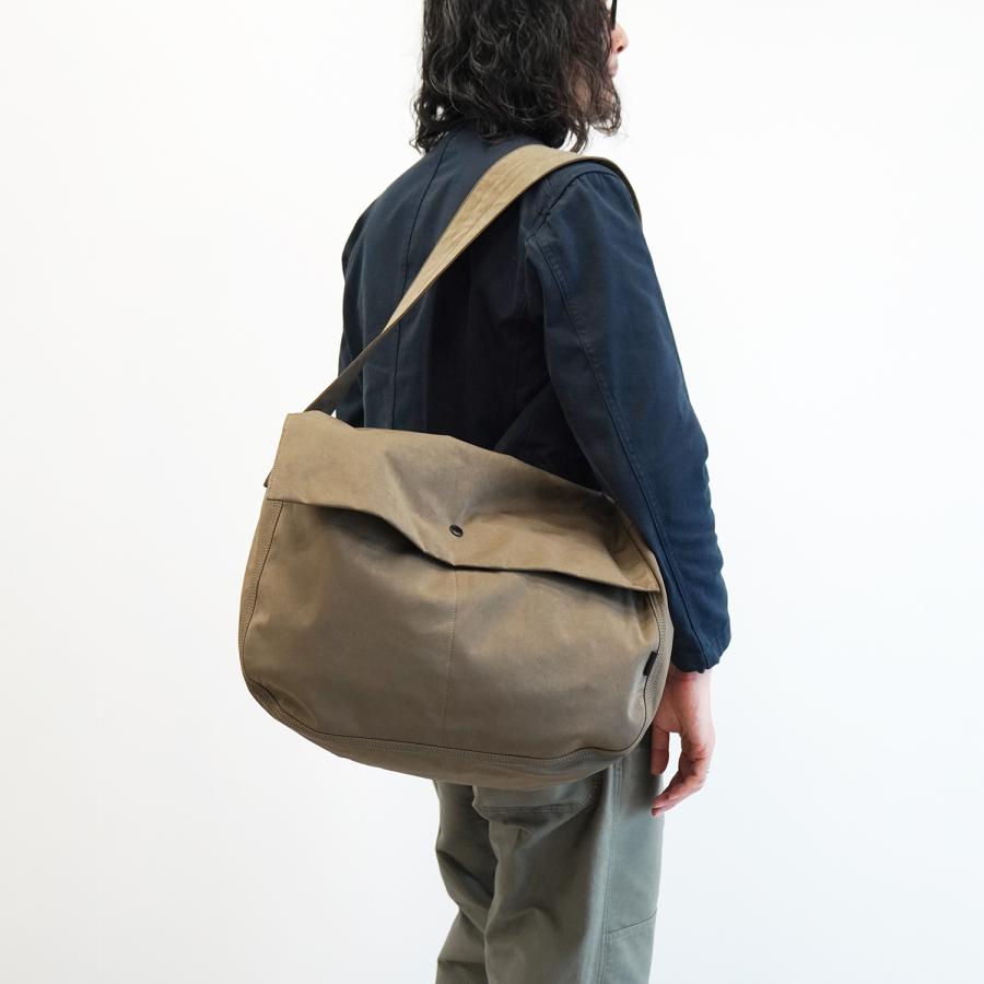 UNTRACK エース公式 ショルダーバッグ 旅行 お出かけ カバン 21L