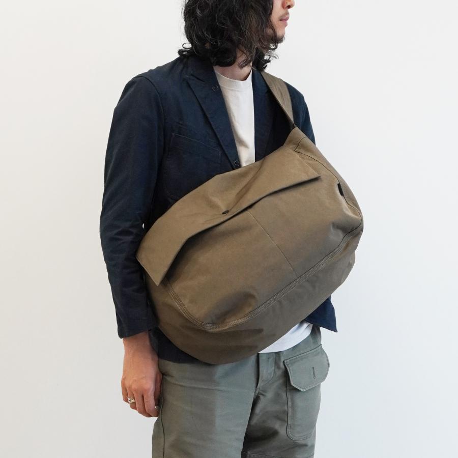 UNTRACK エース公式 ショルダーバッグ 旅行 お出かけ カバン 21L