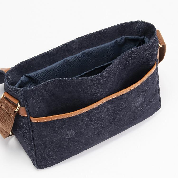 BRIC'S（ブリックス） ショルダーバッグ LIFE ライフ 日本企画 カブセ