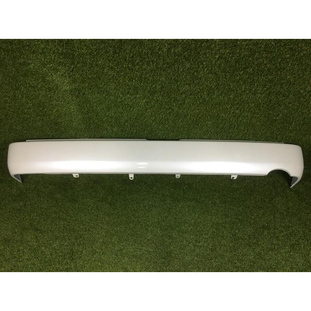 ☆200系 ハイエース ワイド 純正 リアバンパー 070 ホワイトパール