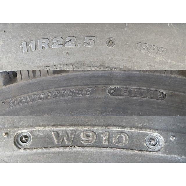 ★スタッドレス★11R22.5 16PR ブリヂストン製 W910パターン リトレッドタイヤ 再生タイヤ 更生タイヤ 冬タイヤ 4本の画像
