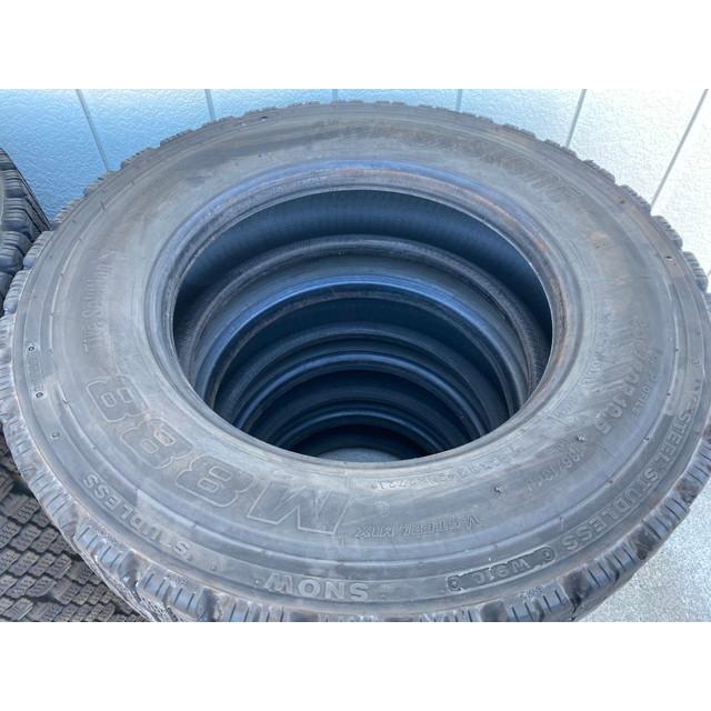 ★スタッドレス★バリ溝★245/70R19.5 ブリヂストン製 W910 リトレッドタイヤ 再生タイヤ 更生タイヤ 冬タイヤ 8本 (2)の画像