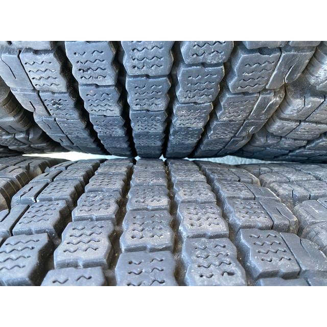 ★スタッドレス★バリ溝★245/70R19.5 ブリヂストン製 W910 リトレッドタイヤ 再生タイヤ 更生タイヤ 冬タイヤ 8本 (3)の画像