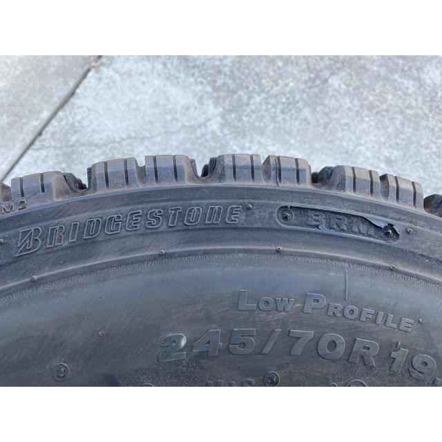 ★スタッドレス★バリ溝★245/70R19.5 ブリヂストン製 W910 リトレッドタイヤ 再生タイヤ 更生タイヤ 冬タイヤ 8本 (3)の画像