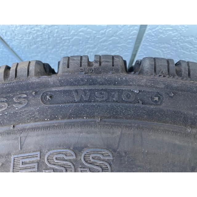 ★スタッドレス★バリ溝★245/70R19.5 ブリヂストン製 W910 リトレッドタイヤ 再生タイヤ 更生タイヤ 冬タイヤ 8本 (3)の画像