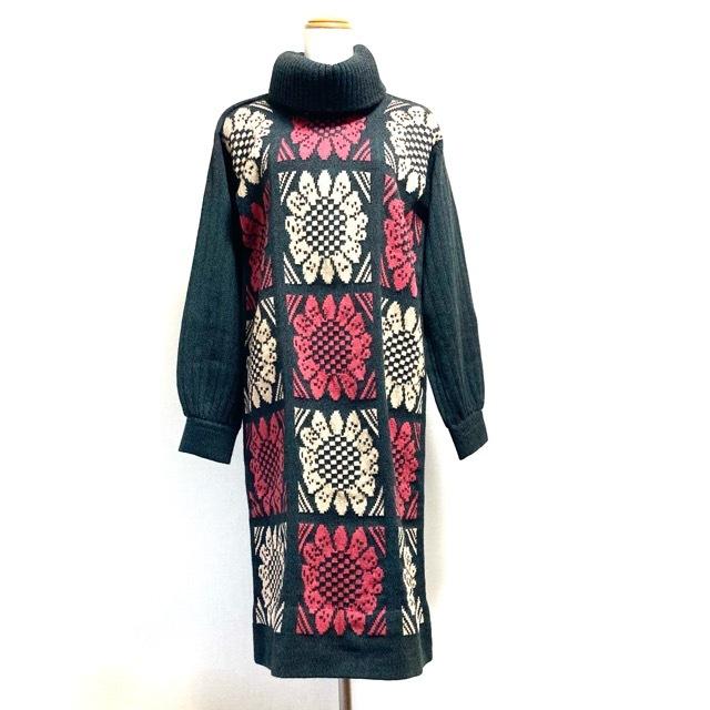 #wnc サイトウトヨコ 斉藤都世子 ワンピース ニット・セーター 緑系 花柄 タートルネック 美品 レディース [717752