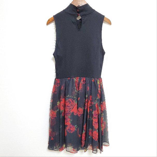 【美品】✨ ロイスクレヨン ひざ丈ワンピース ノースリーブ スズランプリント M Lois CRAYON（ロイスクレヨン） #snc ワンピース M 黒 赤 ノースリーブ