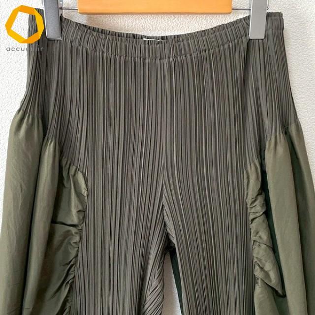 イッセイミヤケ ISSEY MIYAKE FETE プリーツパンツ カーキ 3 イッセイミヤケ ISSEY MIYAKE FETE プリーツパンツ カーキ 3 イッセイ