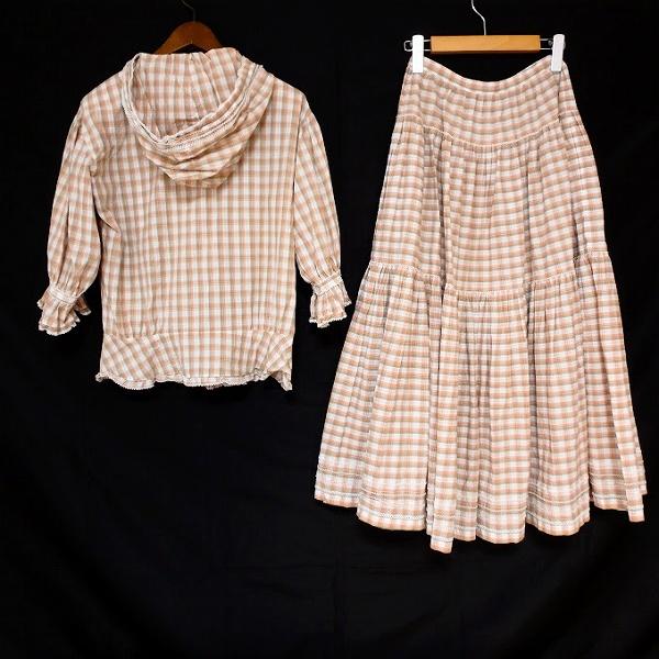 専用価格ピンクハウス インゲボルグ ブラウス(スカートは撮影用) 専用価格ピンクハウス インゲボルグ ブラウス(スカートは撮影用) 専用