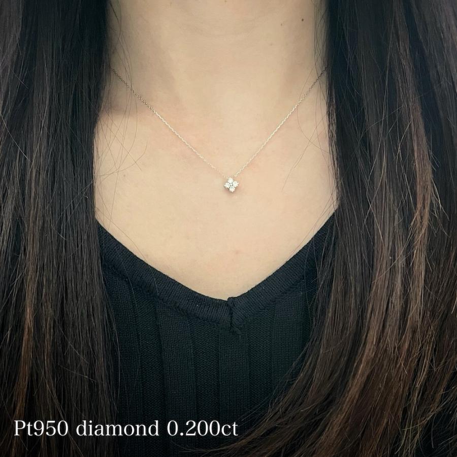プラチナ ダイヤモンド ネックレス フラワー 0.2ct レディース 