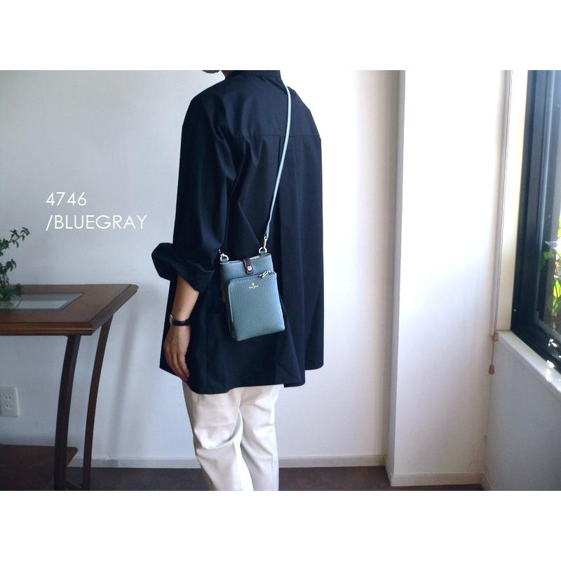 美品✨PELLE BORSA　ペレボルサ　レネット　　ショルダーバッグ　シボ革 ペレボルサの縦型ショルダーバッグ | 送料無料|グレージュ