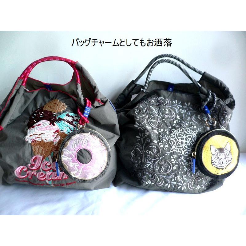 Chacottポーチチャームと 刺繍エコバッグのセット ネイビー Chacottポーチチャームと 刺繍エコバッグのセット ネイビー チャコット