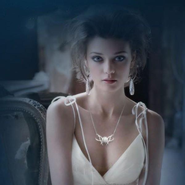 ロード オブ ザ リング ホビット ガラドリエル ペンダント ネックレス コレクターズ アイテム ギフト プレゼント アカムスyahoo 店 通販 Yahoo ショッピング