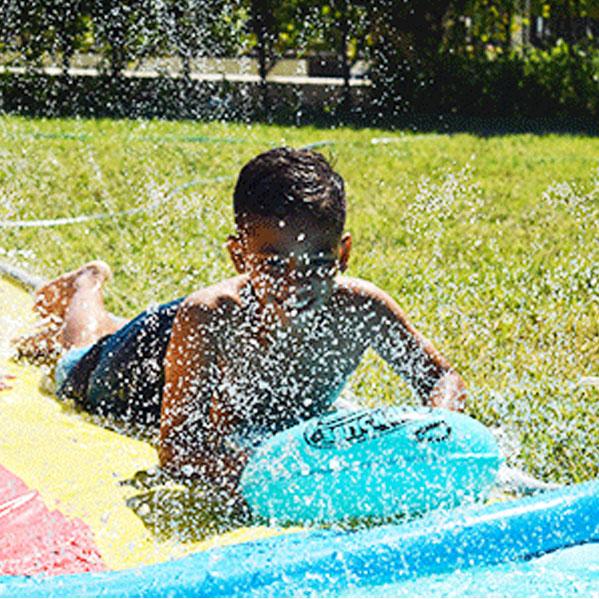 スリップ スライド プール 家庭用 水遊び 子供 トリプル ウォーター スライダー 夏 水浴び 外遊び 大型 遊具 アカムスyahoo 店 通販 Yahoo ショッピング