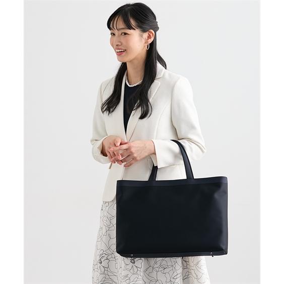 IWASA バッグ（鞄） 岩佐 B4対応 トート 手持ち 手さげ 紺色 ネイビー